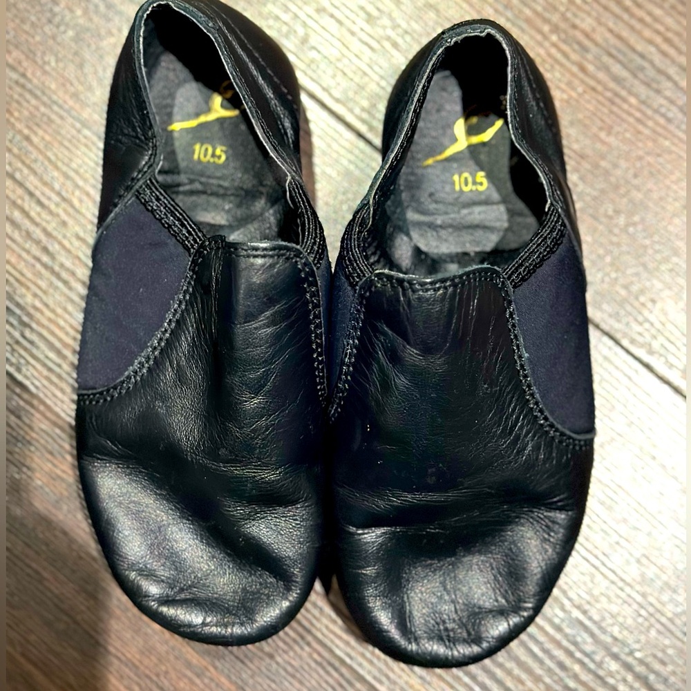 Like New Bloch Girls' Black Neo-Flex Slip On Leather Jazz Shoe